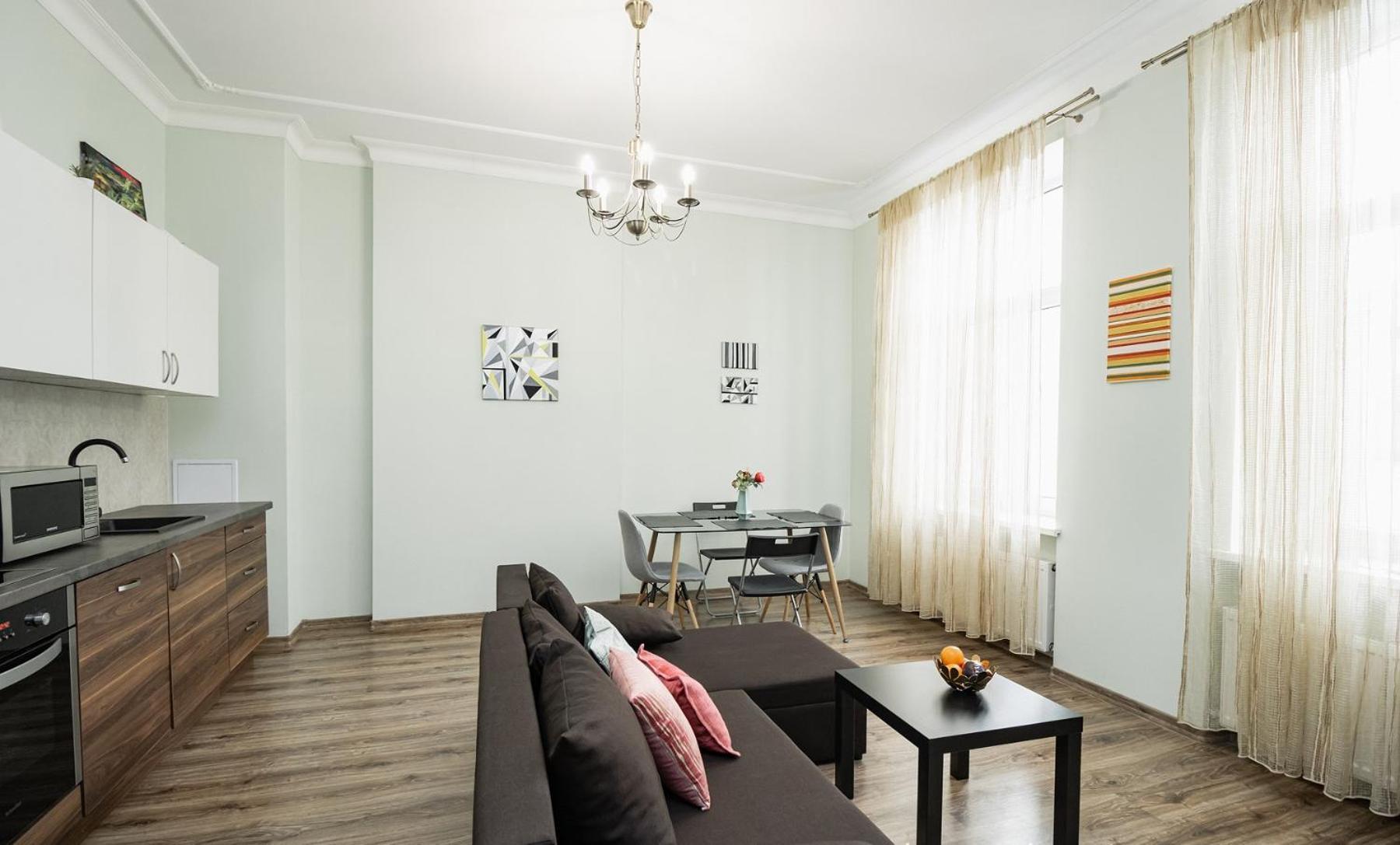 Art Deco One-Bedroom Suite In Library House With Free 5G Wifi Рига Екстериор снимка